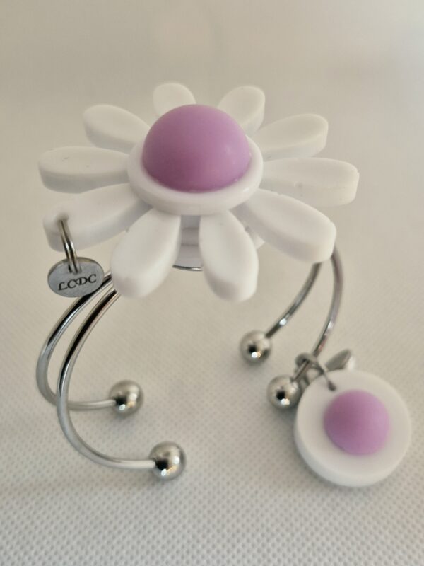 Bracelet Fleur De Lys Breloques Médaillon Central Violet