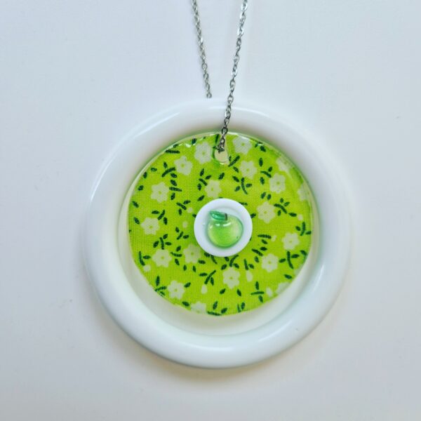 Collier Pomme D'Api Vert et Blanc